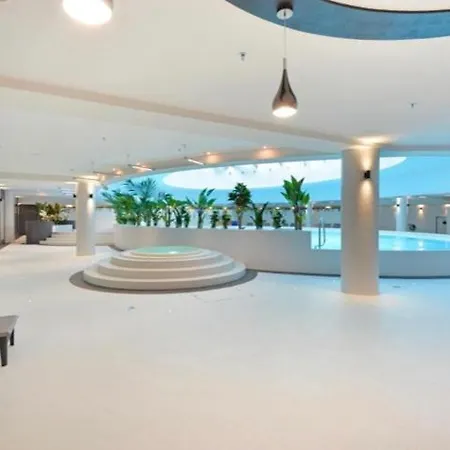Hanza Tower Capri With Spa Sauna & Jacuzzi & Pool Stettin